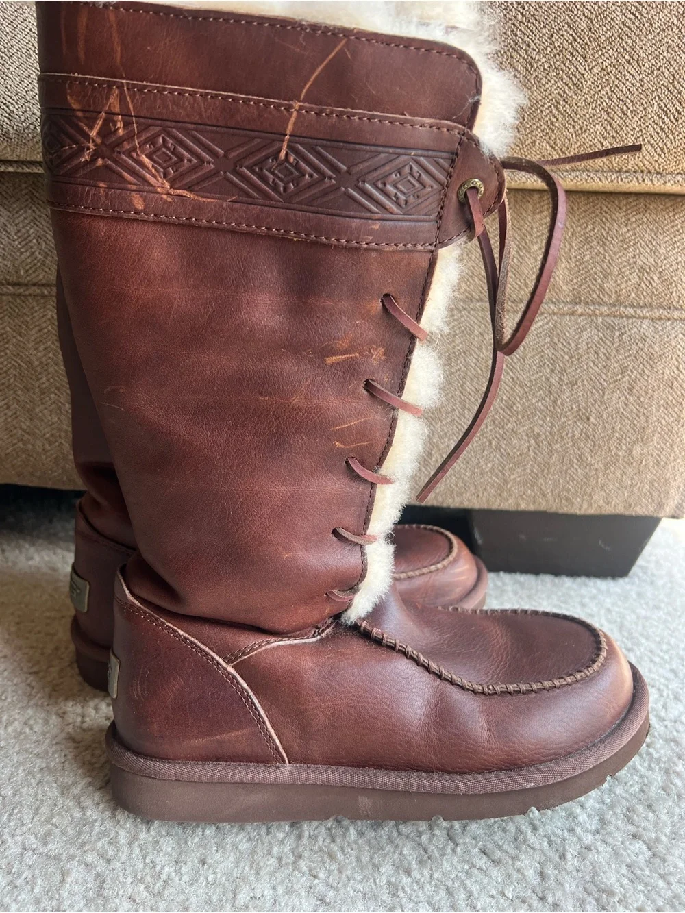 UGG - Vintage Brown Leather Lace-Up Shearling Winter Boots - Size 8 - Very Good